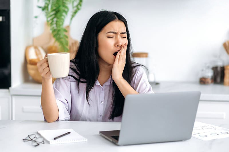 Ngáp là hành động phản xạ của cơ thể để đảm bảo có đủ oxy trong phổi và từ đó cung cấp oxy vào máu.