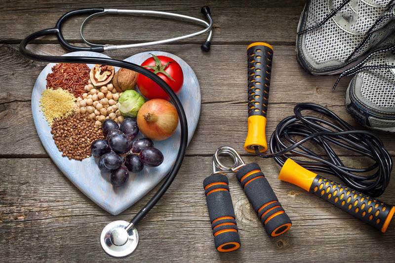 Dinh dưỡng, tập luyện hợp lý và tái khám định kỳ có thể giúp phòng ngừa đột quỵ