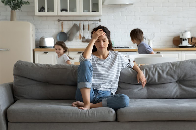 Thay đổi nội tiết, thường xuyên lo âu khiến phụ nữ sau sinh dễ bị giảm trí nhớ