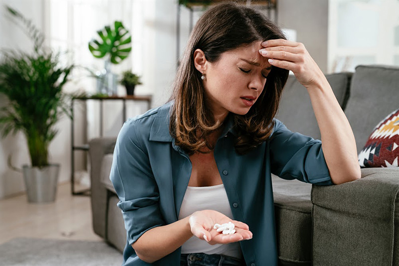 Một số loại thuốc không kê đơn có nguy cơ gây chóng mặt, buồn nôn khi sử dụng