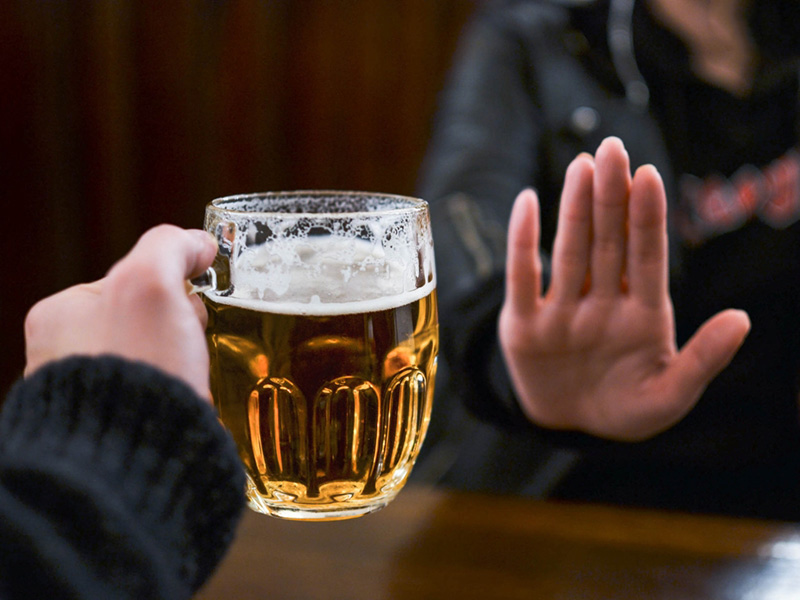 Hạn chế đến mức tối đa việc tiêu thụ rượu bia nếu không muốn sức khỏe ngày càng tuột dốc