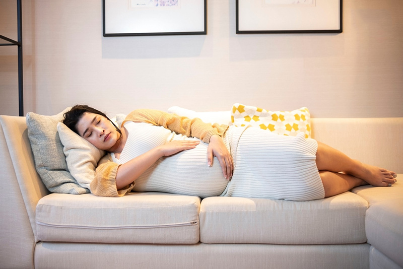 Cố gắng ngủ sâu ở giai đoạn cuối thai kỳ giúp mẹ bầu có sức khỏe tốt hơn, chuẩn bị cho cuộc vượt cạn sắp tới