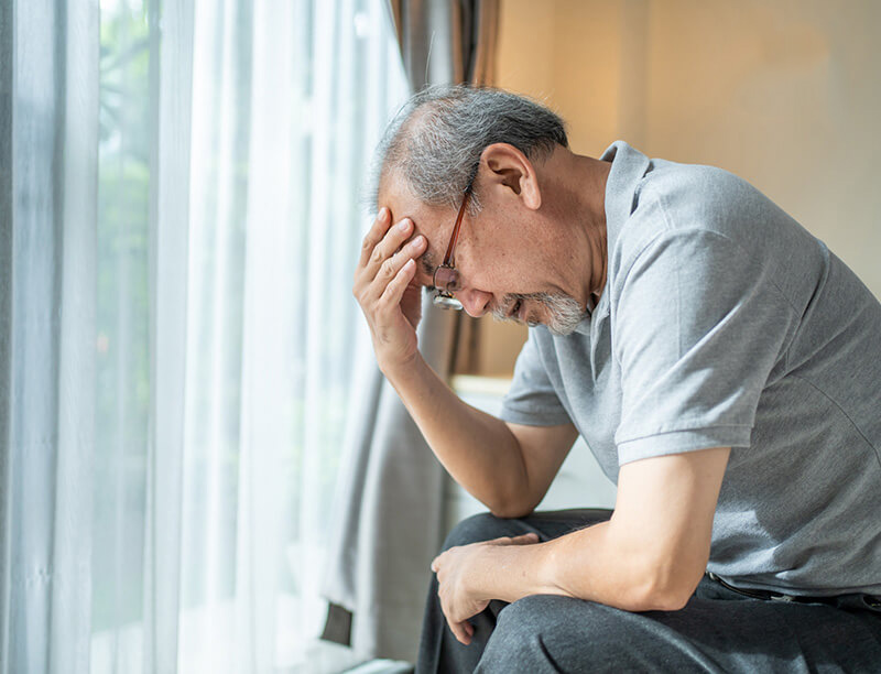 Đau đầu hạ thần kinh thường xảy ra ở những người trung niên