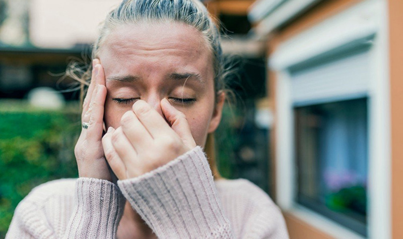 Viêm xoang có thể xảy ra do vi khuẩn, virus hoặc dị ứng