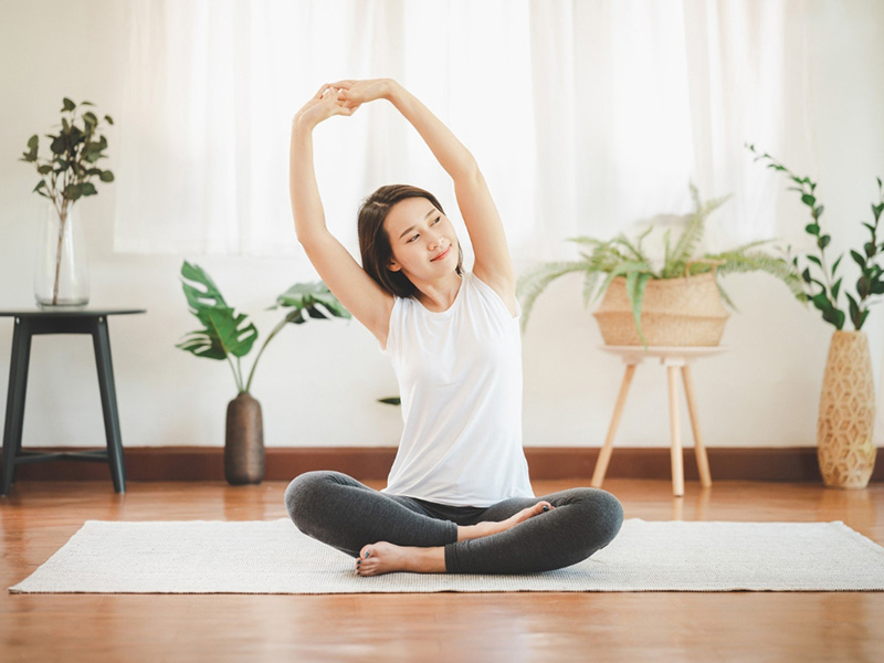 Tập yoga giúp giải tỏa căng thẳng và cải thiện chất lượng giấc ngủ