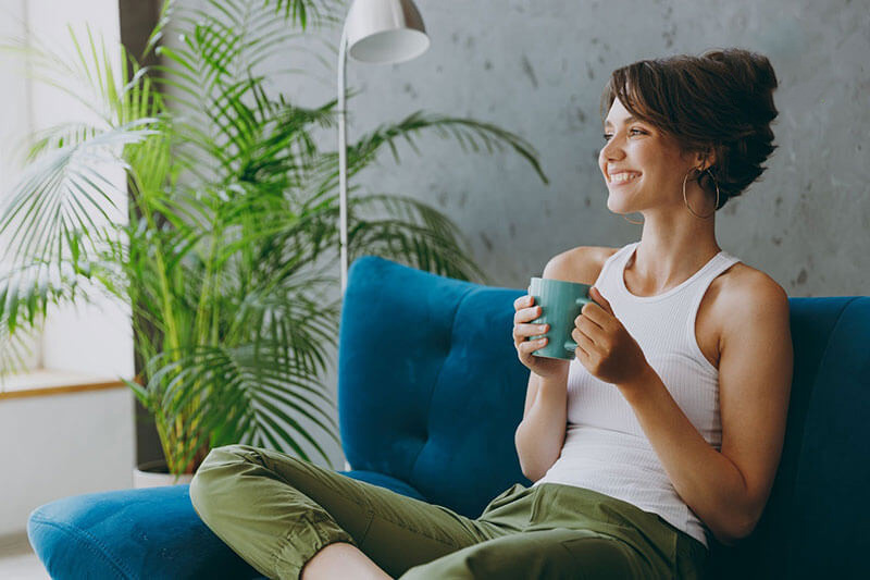 Tránh xa stress, dành nhiều thời gian để thư giãn, nghỉ ngơi cũng là cách giảm đau đầu hiệu quả