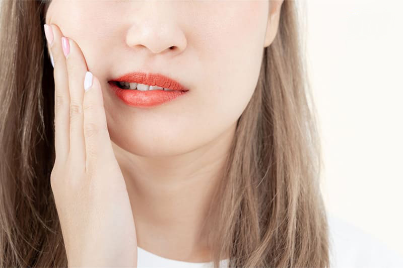 Người bị thiếu canxi có thể gặp các vấn đề về răng miệng