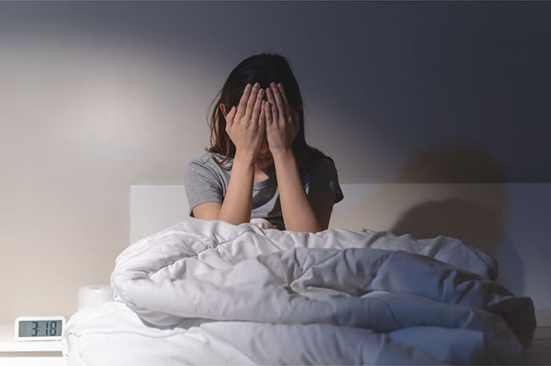Tình trạng mất ngủ có thể diễn ra do nhiều nguyên nhân