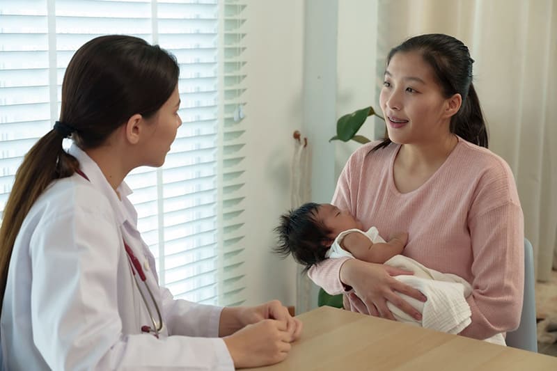 tham khảo ý kiến bác sĩ trước khi sử dụng bất kỳ loại thuốc nào