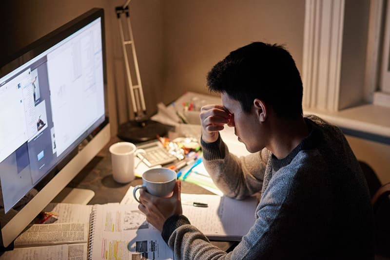 giờ giấc làm việc và học tập có thể gây ảnh hưởng