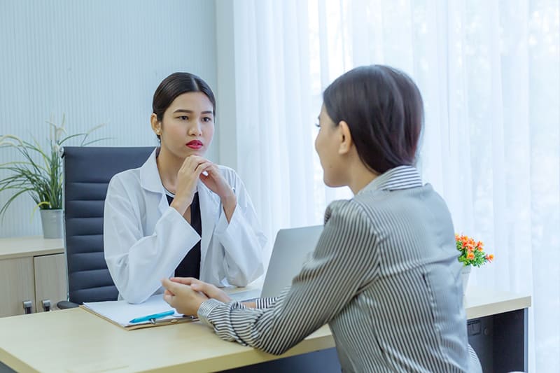 người bệnh nên đi khám và điều trị kịp thời