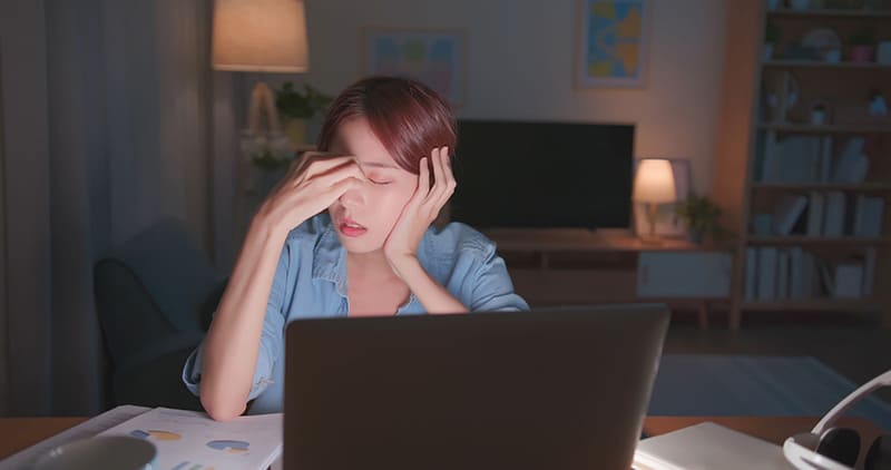 thức khuya nhưng ngủ đủ vẫn ảnh hưởng sức khỏe