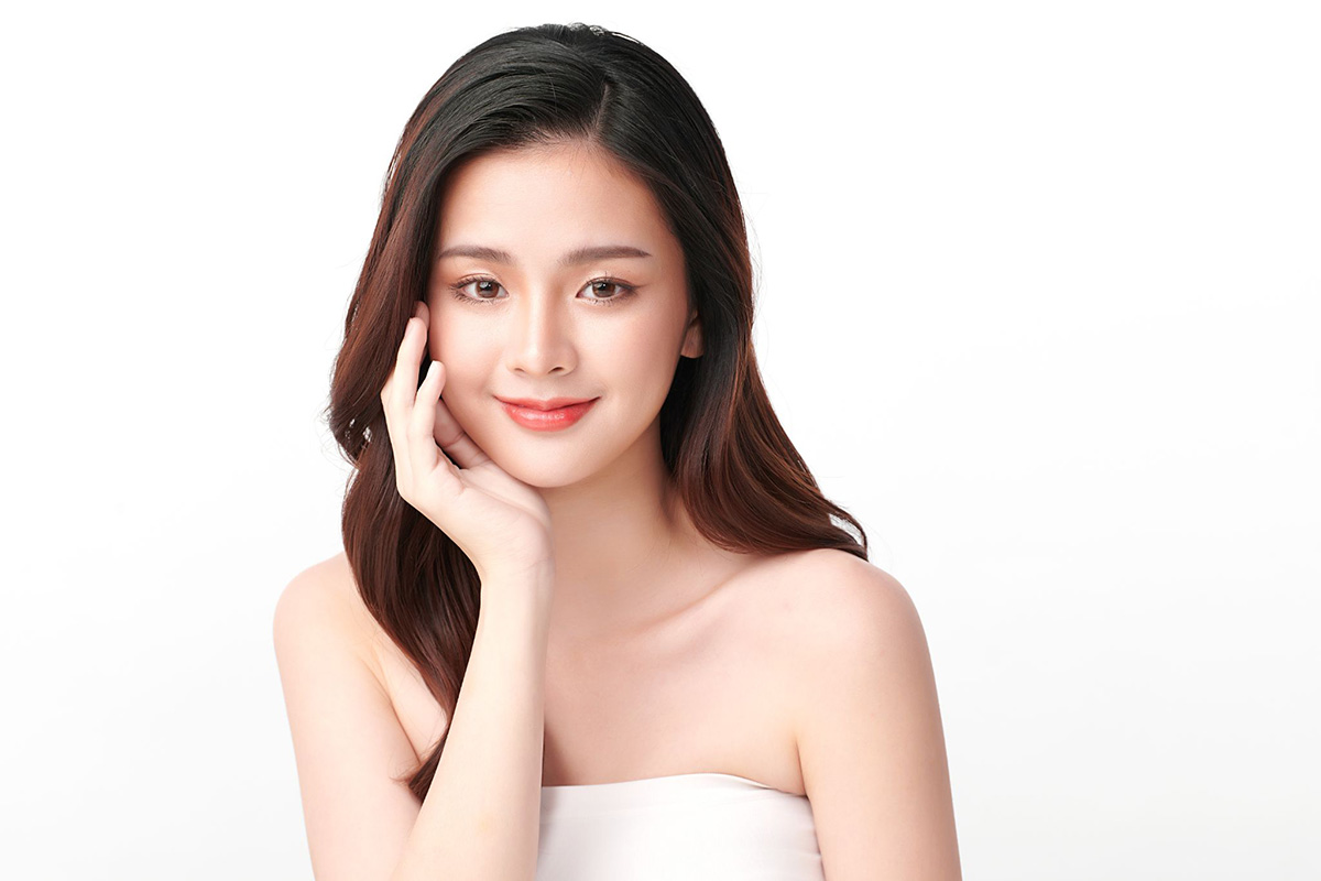 ngủ sớm không giúp hết mụn hoàn toàn