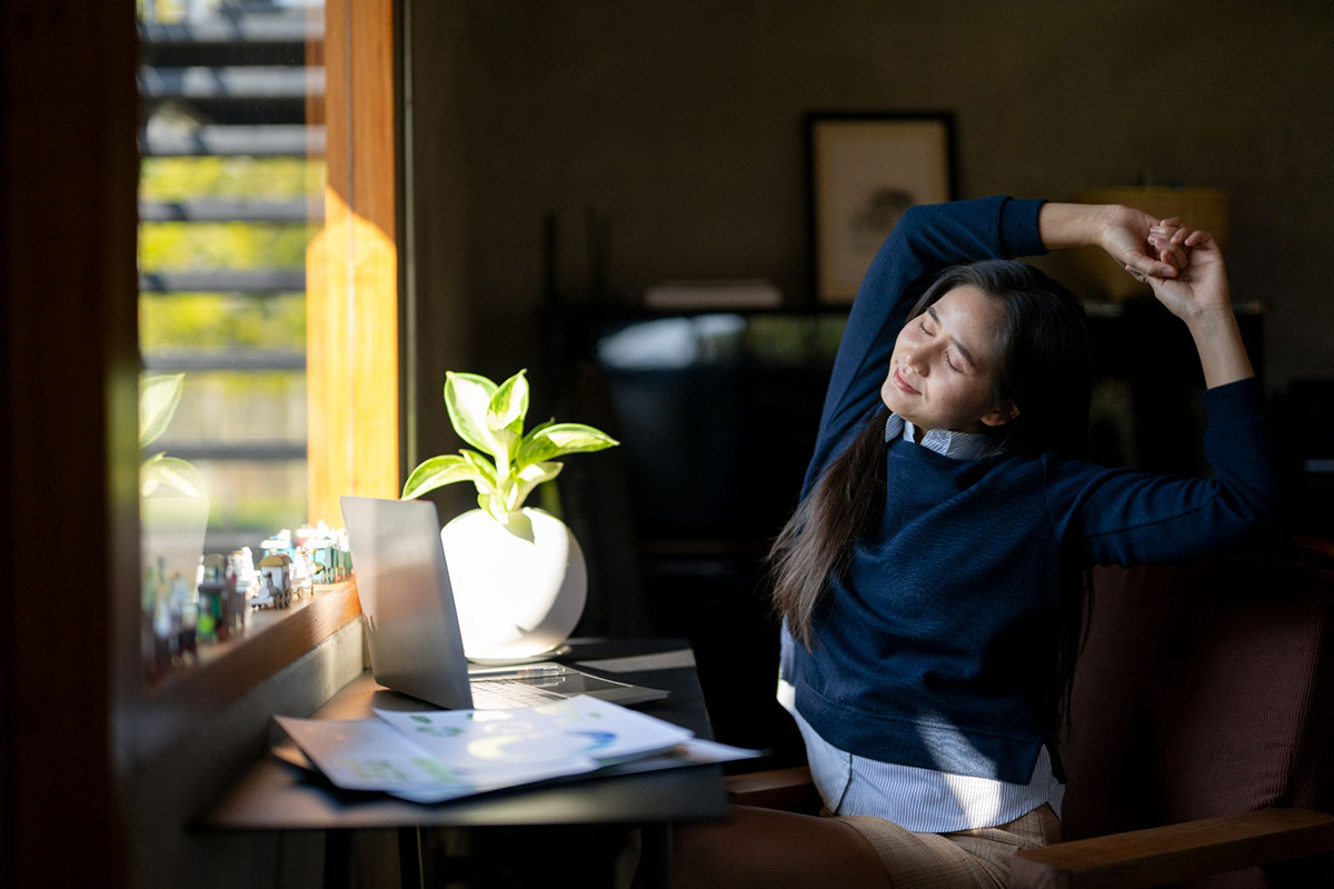 tiếp xúc với ánh sáng tự nhiên
